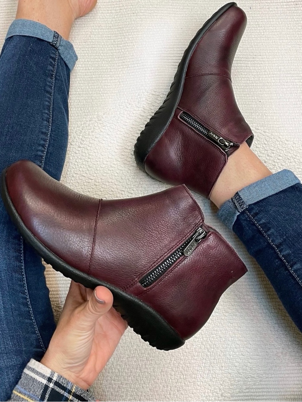 NWOT Naot Wanaka Bordeaux Leather Ankle Boots Women's Size 40 US 9 Comfort